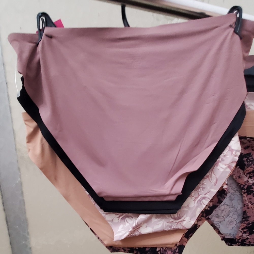 NWT Vince Camuto 5PK Multicolored No Show Bikinis; Sz M & L, $45 Each. - Picture 7 of 11